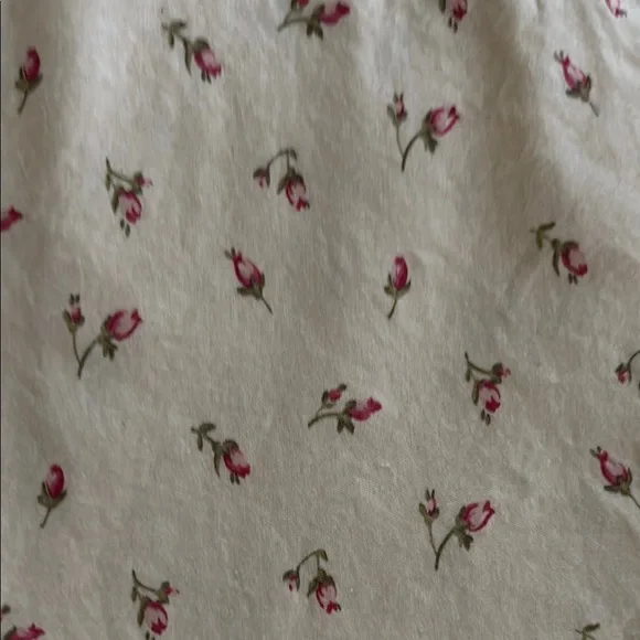 Ralph Lauren Cream and Pink Floral Standard Pillow Cases with lace trim - Picture 1 of 3